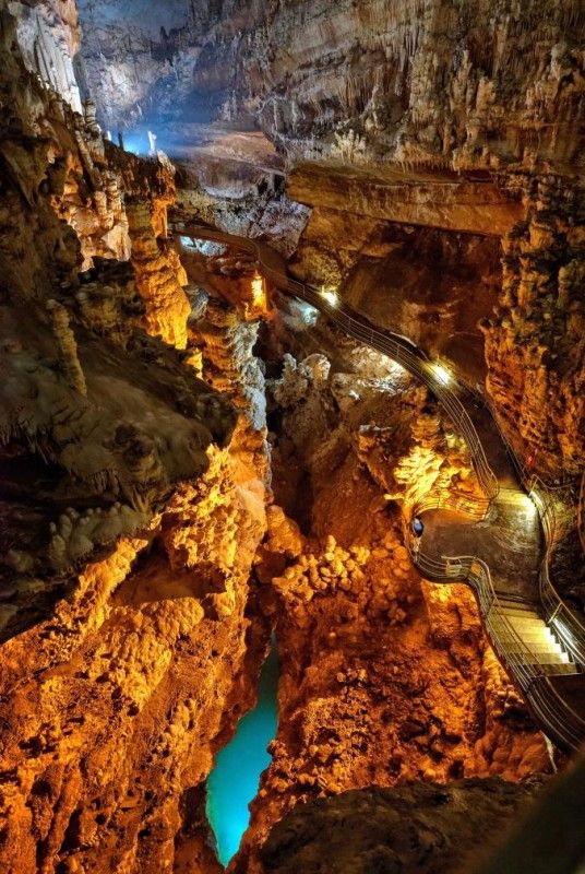 Ever-Growing Grotto, Lebanon